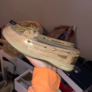 gold sperrys